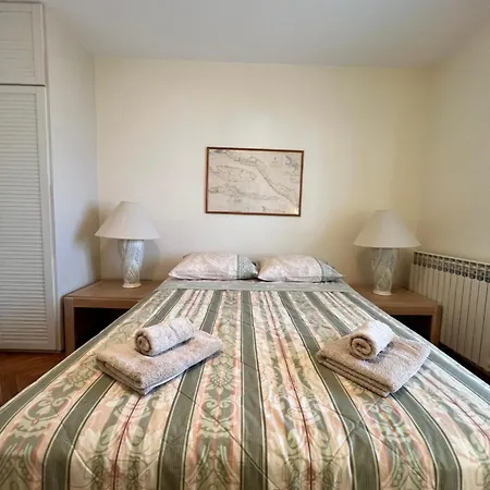 Great 4-bedroom W Heated Eco Pool فيلة Duće