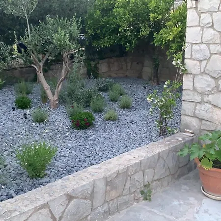 فيلة Great 4-bedroom W Heated Eco Pool Duće