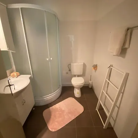 Great 4-bedroom W Heated Eco Pool * Duće