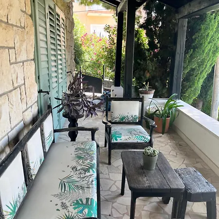 Great 4-bedroom W Heated Eco Pool Willa