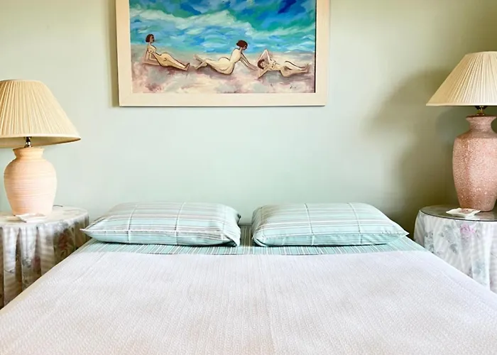 Great 4-bedroom W Heated Eco Pool Duce