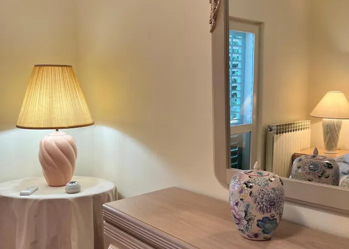 Great 4-bedroom W Heated Eco Pool *