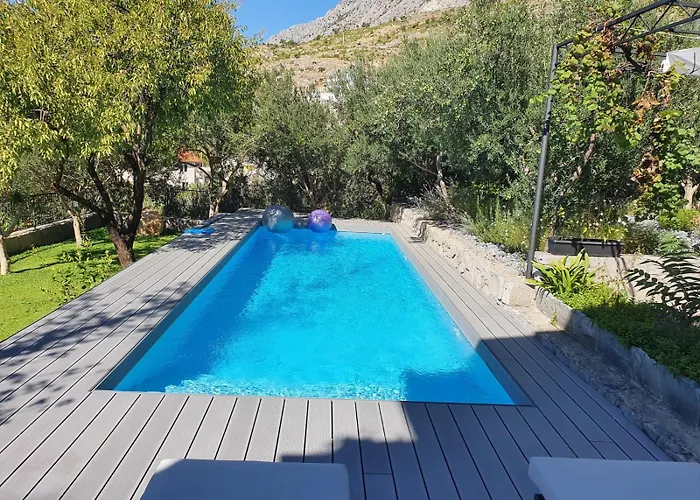 Vila Great 4-bedroom W Heated Eco Pool