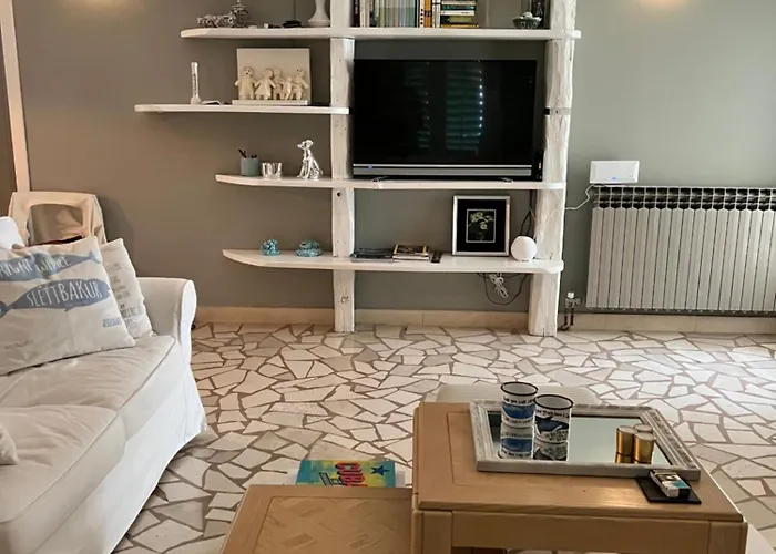 Great 4-bedroom W Heated Eco Pool Vila