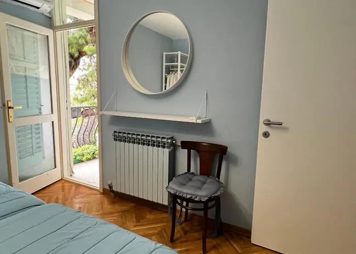 Great 4-bedroom W Heated Eco Pool *