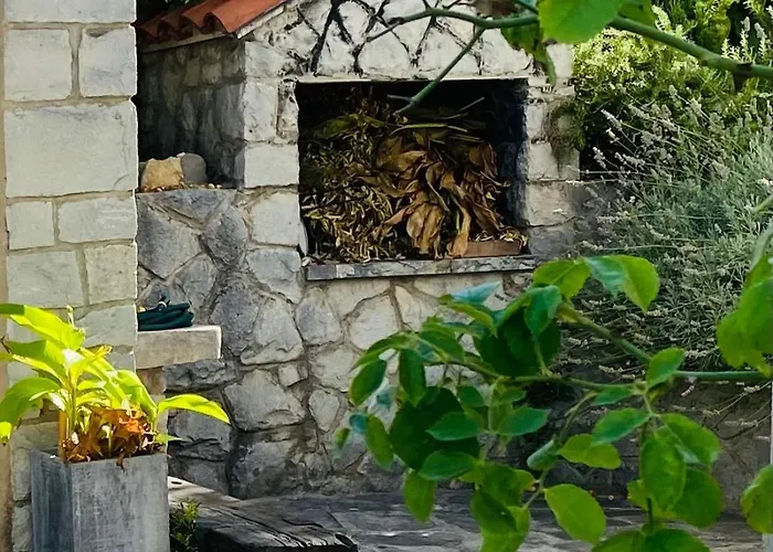 Great 4-bedroom W Heated Eco Pool * Duce